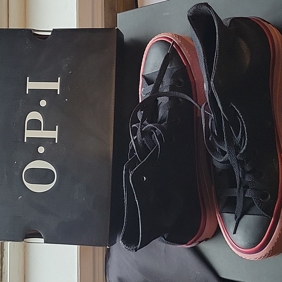 Converse Black and Pink High-Top Sneakers - Picture 5 of 6